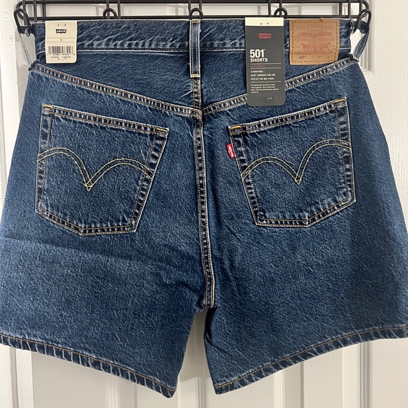 501 MID THIGH LIGHTWEIGHT WOMEN'S SHORTS Color - Canvas - Picture 2 of 11